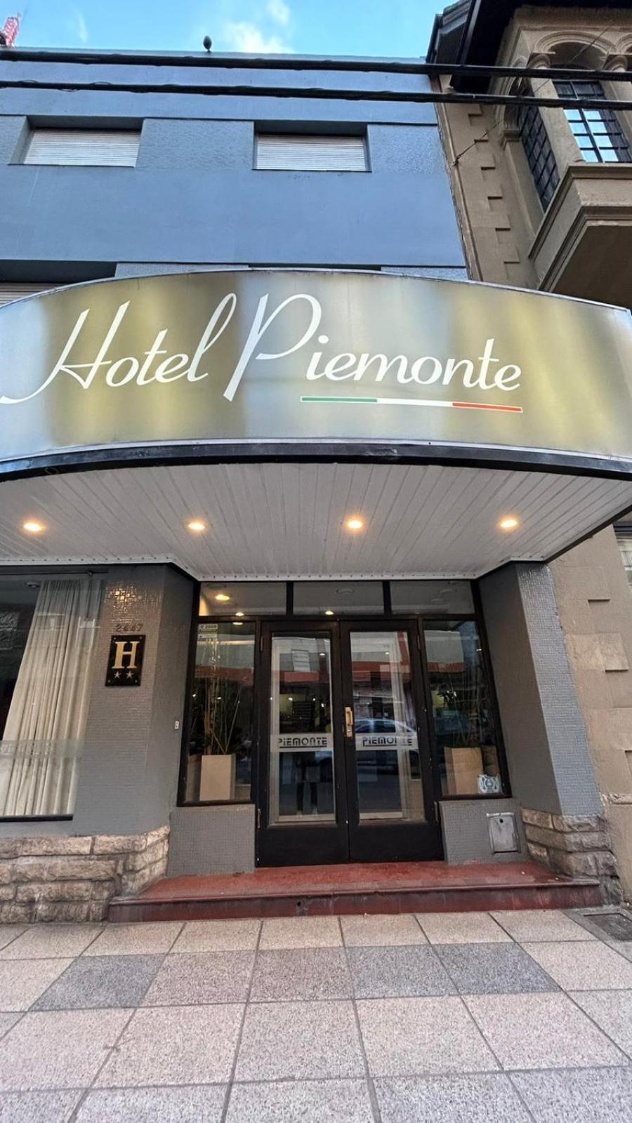 Frente del Hotel